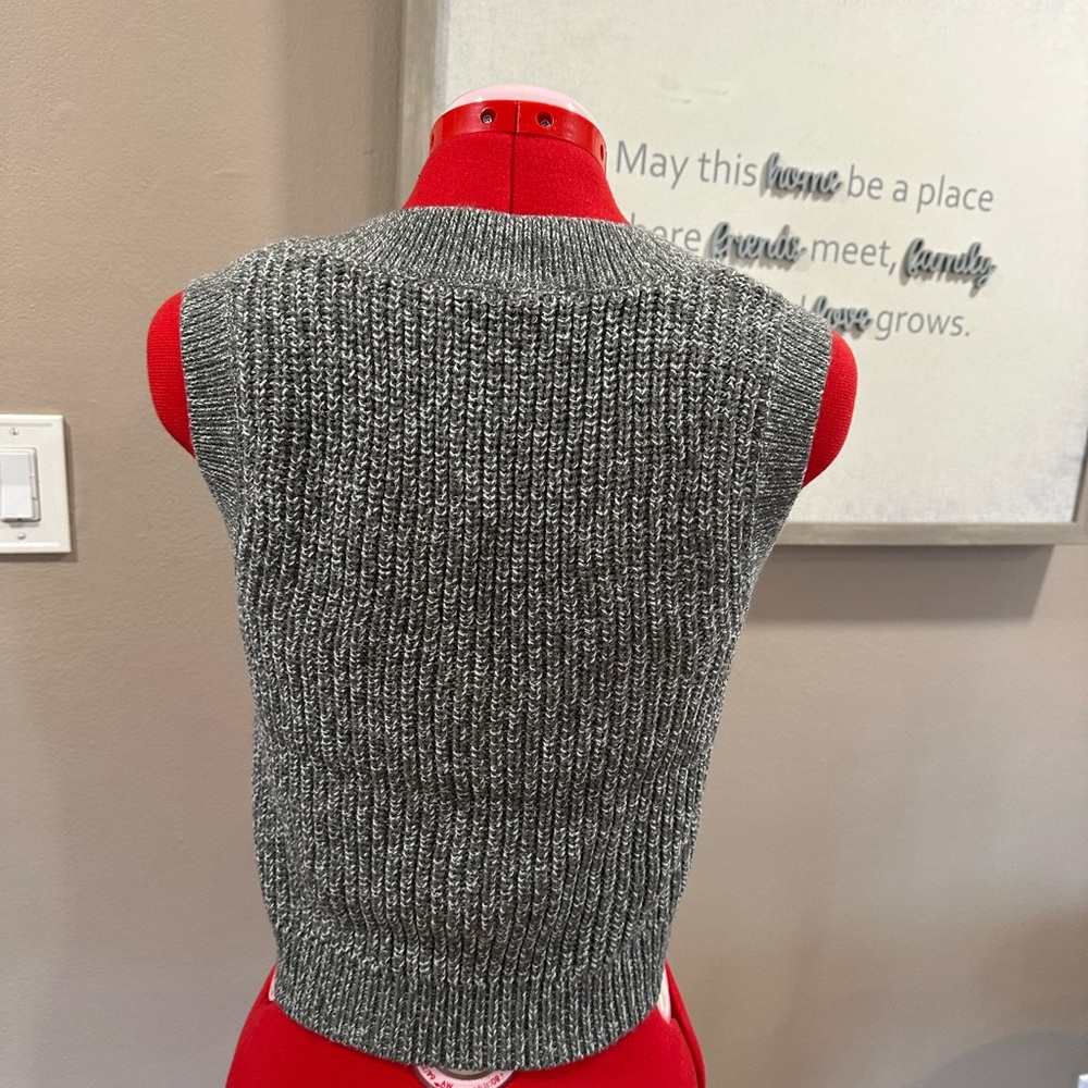 H&M Gray Knit Vest - Picture 2 of 5